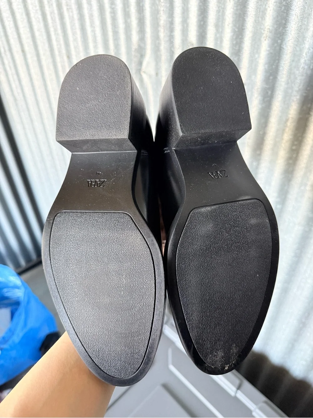 Zara sleek chelsea